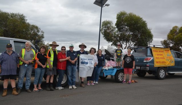 Australia Day Cleanup- the happy crew